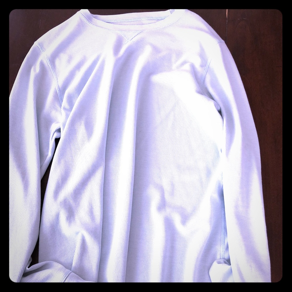 Long sleeve, fitted t-shirt